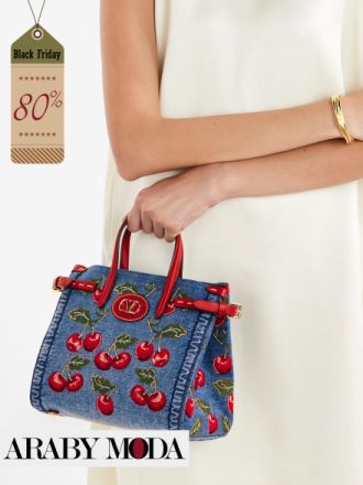 Buy the most luxurious Valentino Garavani pieces with White Friday offers and save up to 80%