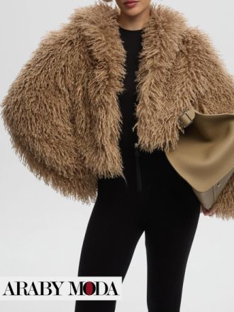 معطف قصير من الفرو البني لاناقة وفخامة لا يمكن وصفها