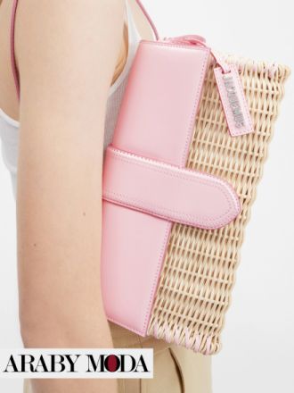 Jacquemus straw and pink leather bag will be your honeymoon companion