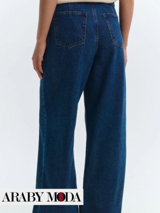 Loose-fit jeans add a youthful touch to any outfit Loose-fit jeans add a youthful touch to any outfit