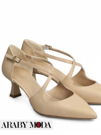 Beige heels paired with autumn abayas to complete the mystery and deep philosophy of your October outfit