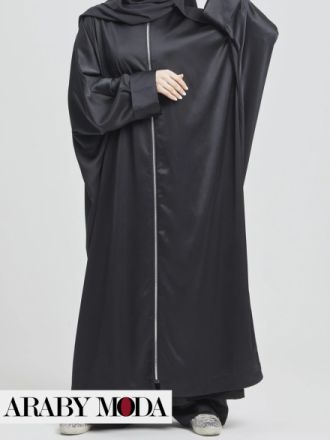 The depth and simplicity of oriental outfit with youthful touch and classic spirit
