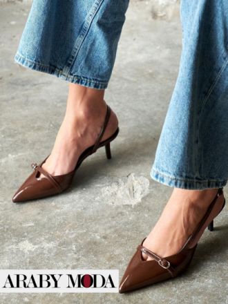Brown leather heels for a soft, feminine, and romantic fall outfit