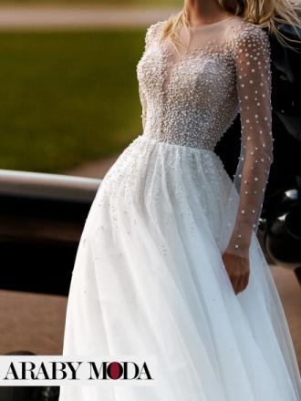 A-line wedding dress embroidered with beads and pearls for a soft luxurious image