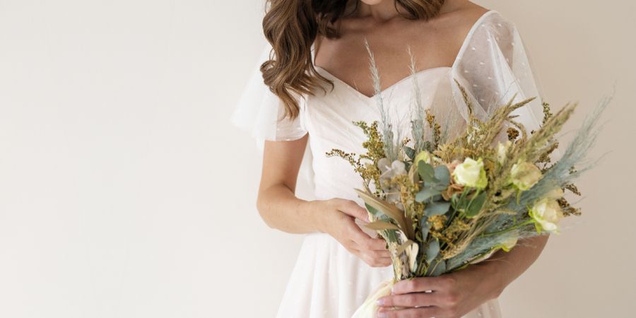 7 Casual Style Wedding Dresses