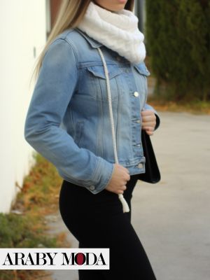 Black jeans with a denim jacket will show off the soft winter elegance