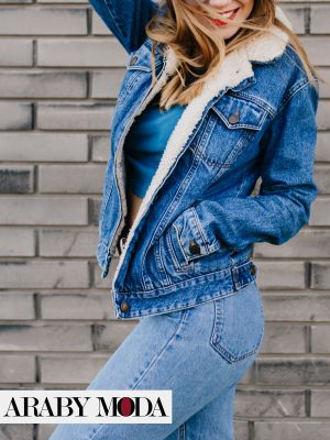 Denim pants with a fur jeans jacket ensures a youthful spirit in winter looks