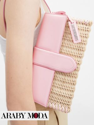 Jacquemus straw and pink leather bag will be your honeymoon companion