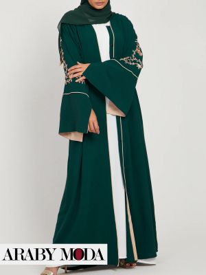 عباية خضراء مطرزة اختيار لاوتفيت اليوم الوطني السعودي