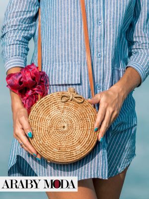 Straw crossbody bag is the perfect summer pick for millennial women