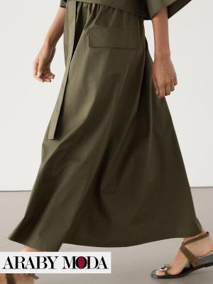 Massimo Dutti khaki skirt suitable for fall style