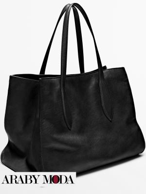 Massimo Dutti black leather bag suitable for autumn looks