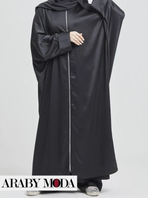 The depth and simplicity of oriental outfit with youthful touch and classic spirit