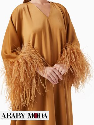 Brown Ramadan caftan decorated with feathers on the sleeves