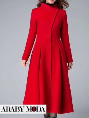 Classic cherry red coat, for luxurious and elegant elegance