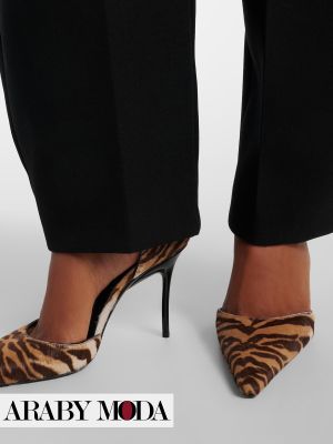 ستنتصر خطواطك في اشرس المعارك عندما تستمد قوتها من كعب بطبعات جلد النمر