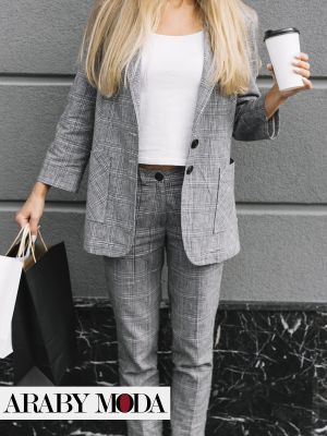 Classic and modern semi-formal plaid jumpsuit for spring and summer 2025