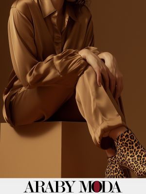 Fashion in brown is what you need for Fall & Winter